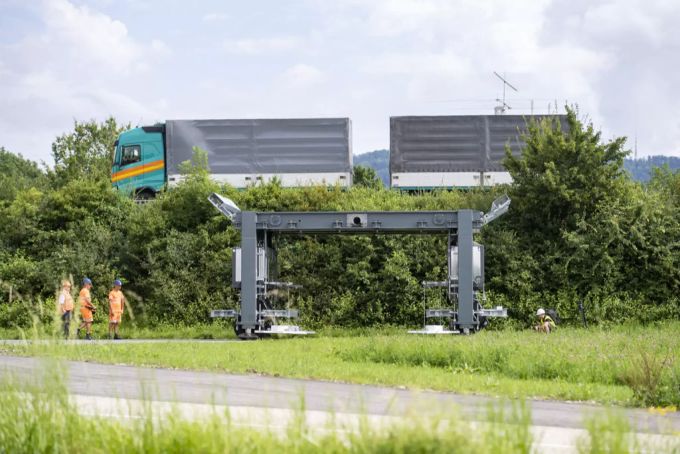 Ein erster Pfeiler der Astra-Bridge. Astra