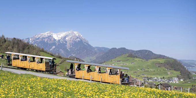 Bis sich der Schweizer Tourismus vollständig von der Covid-19-Pandemie erholt hat, wird es Jahrzehnte dauern. Dieser Auffassung ist Martin Nydegger, Direktor von Schweiz Tourismus. Im Bild die Stanserhorn-Standseilbahn. (Archivbild) Bis sich der Schweizer Tourismus vollständig von der Covid-19-Pandemie erholt hat, wird es Jahrzehnte dauern. Dieser Auffassung ist Martin Nydegger, Direktor von Schweiz Tourismus. Im Bild die Stanserhorn-Standseilbahn. (Archivbild)