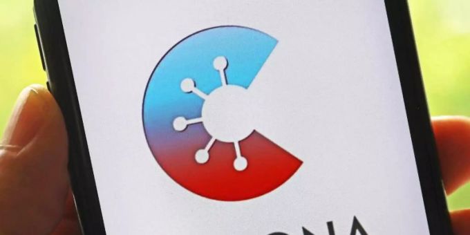Die offizielle Corona-Warn-App ist auf einem Smartphone zu sehen. Foto: Oliver Berg/dpa Die offizielle Corona-Warn-App ist auf einem Smartphone zu sehen. Foto: Oliver Berg/dpa