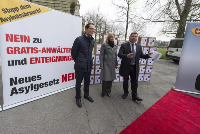 Gegen die Revision des Asylgesetzes in 2016 ergriff die SVP das Referendum. Die Vorlage wurde dennoch angenommen. Asylgesetz svp