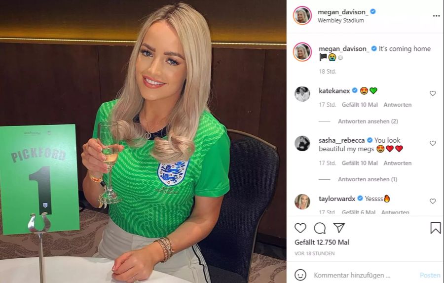 Die Frau von Jordan Pickford, Megan Davison, schreibt vor der Partie: «It's coming home» auf Instagram.