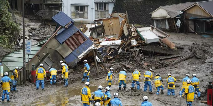 Schlammlawine - Suche nach Vermissten in Japan läuft weiter