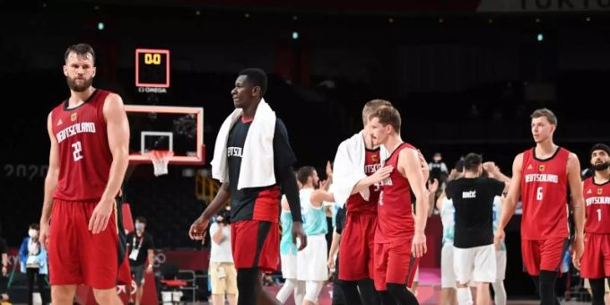 Die deutschen Basketballer sind im Viertelfinale ausgeschieden. Foto: Swen Pförtner/dpa