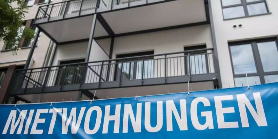 Der für die Festlegung des Mietzinses zentrale hypothekarische Referenzzinssatz ist am Montag auf sein Allzeittief gefallen. (Symbolbild)