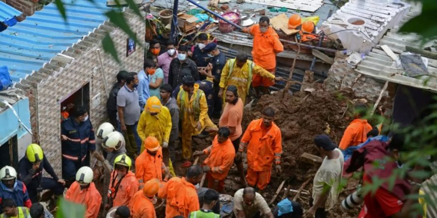 Rettungskräfte in Chembur