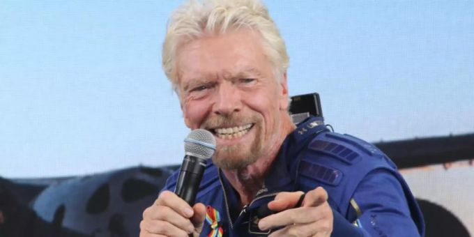 Richard Branson will in das Geschäft mit dem Weltraumtourismus einsteigen. Foto: Susan Montoya Bryan/AP/dpa Richard Branson will in das Geschäft mit dem Weltraumtourismus einsteigen. Foto: Susan Montoya Bryan/AP/dpa