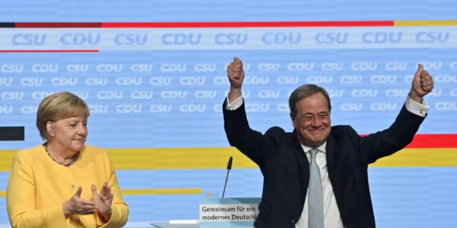 Laschet und Merkel