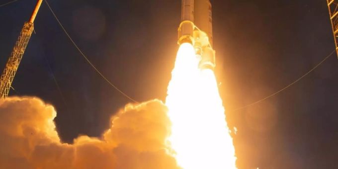 Der neue Telekommunikationssatellit «Eutelsat Quantum» beim Start ins All. Foto: S. Corvaja/ESA/dpa ukraine eutelsat