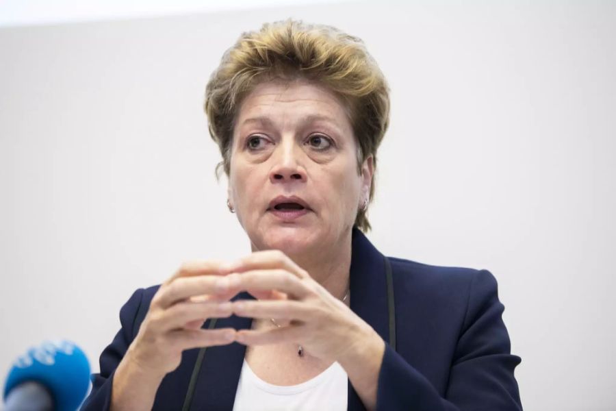 Bildungsdirektorin in Zürich: Silvia Steiner (Mitte). Steiner ist ebenfalls Präsidentin der Kantonalen Konferenz der Bildungsdirektorinnen und -direktoren.