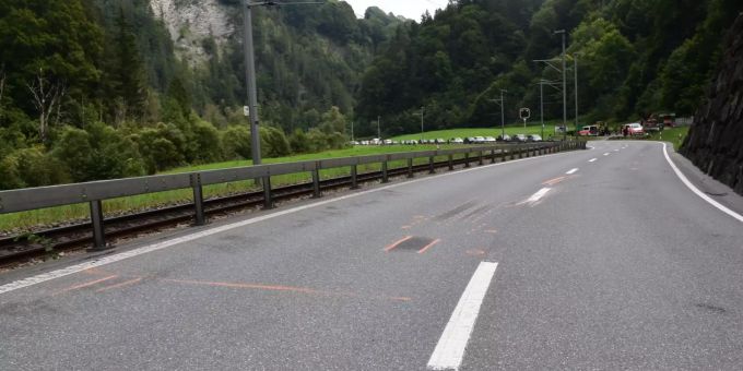 Spurenbild in Richtung Küblis gesehen. Unfall