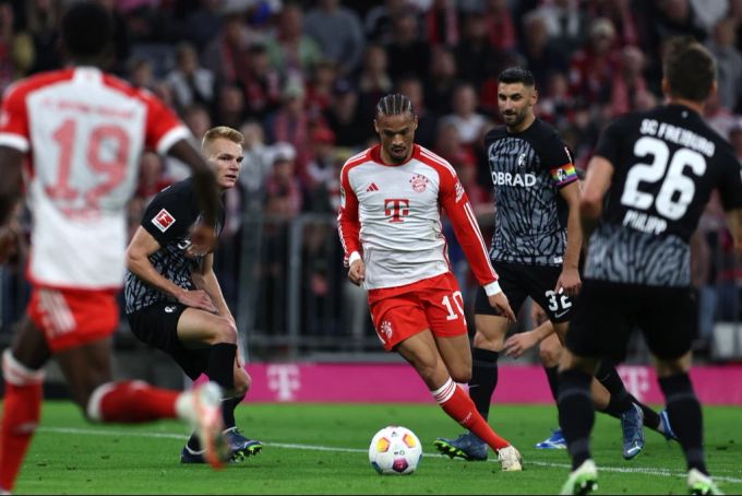 Leroy Sanés liefert beim FC Bayern München weiterhin Spitzenleistung ab. Leroy Sanés FC Bayern.