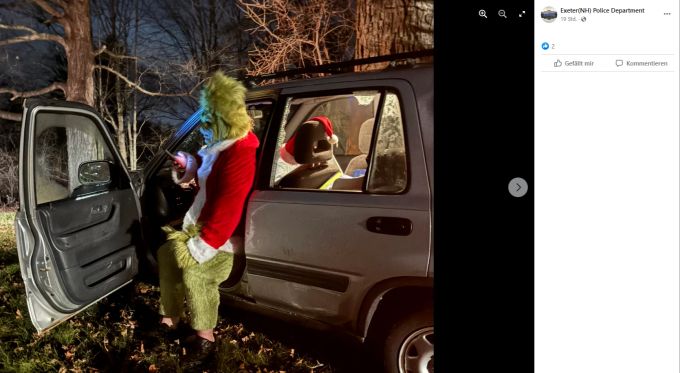 Dieses Bild eröffnete sich den Beamten des Exeter Police Departments. grinch autounfall