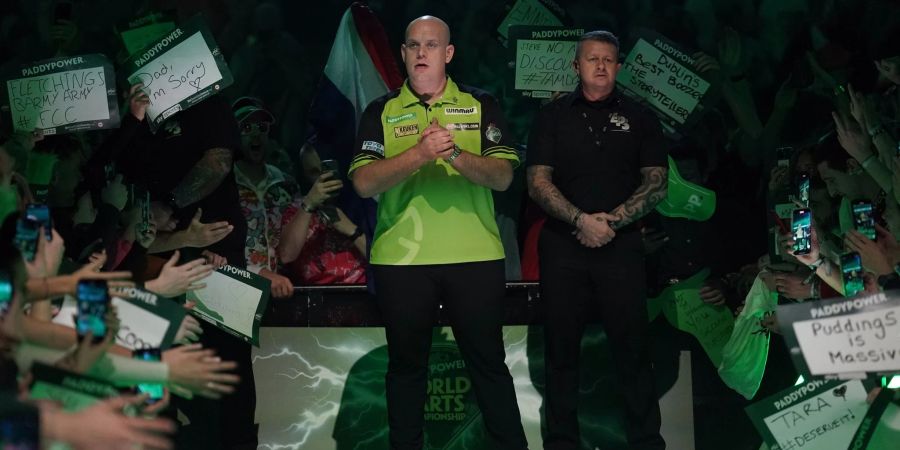 Michael van Gerwen bezwang seinen Landsmann Richard Veenstra mit 4:0.