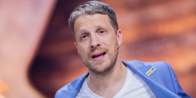 Oliver Pocher und Amira haben sich getrennt. Weihnachten verbringt der Komiker nun weit weg von seiner Ex. Oliver Pocher