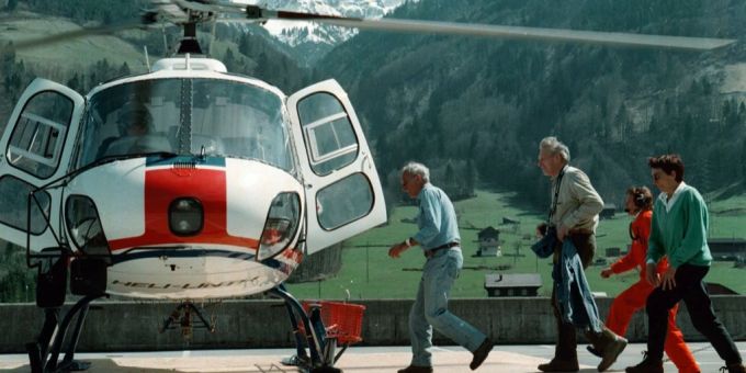 1997, bei einem Umbau der Braunwaldbahn, hat schon einmal ein Helikopter die Bahn ersetzt. Helikopter Braunwaldbahn