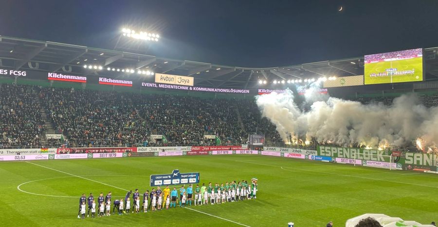 Ausverkaufter Kybunpark in St.Gallen! 20'029 Fans sorgen für einen Klubrekord. Noch nie waren bei einem Heimspiel des FCSG so viele Zuschauende im Stadion.