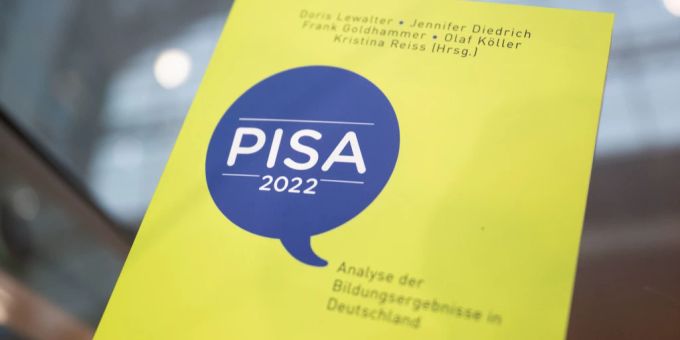 Bei der internationalen Vergleichsstudie Pisa machen 81 Länder mit. pisa deutschland flyer