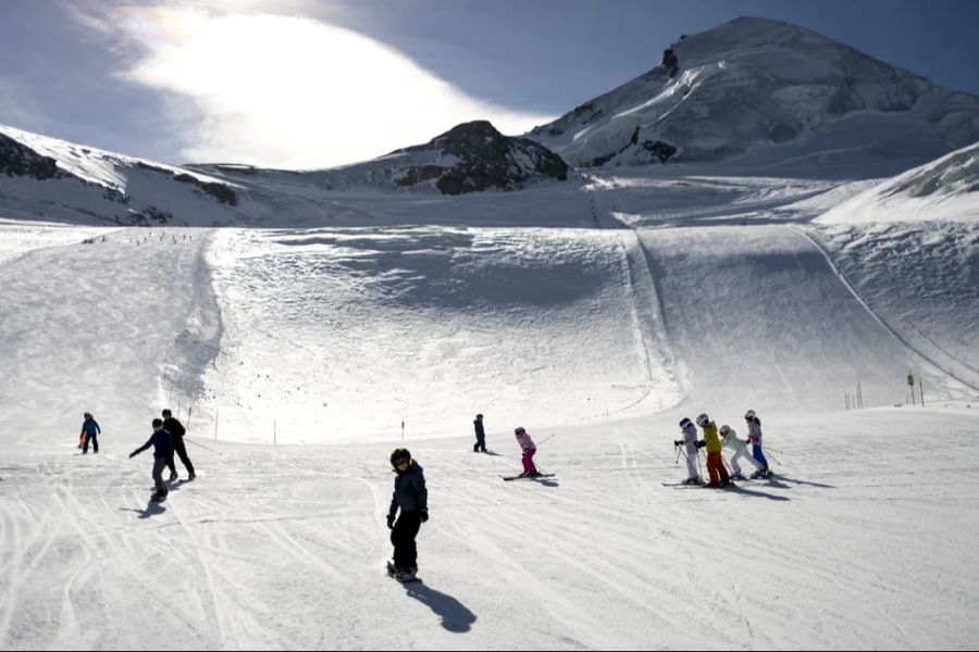 Eine Skipiste in Saas-Fee VS – hier sind die Preise enorm gestiegen.