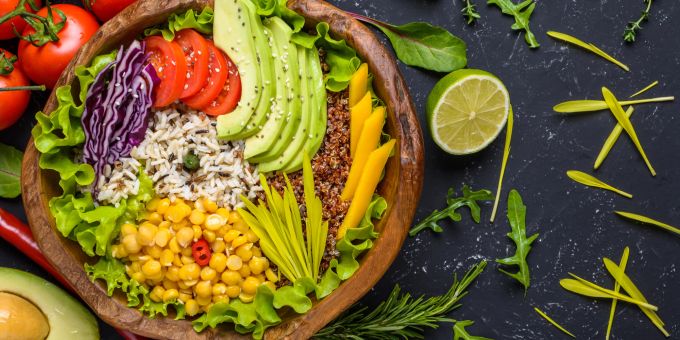 Veganer können nicht alles essen. Wer sich an ein paar Regeln hält, kommt schnell dahinter. Vegan