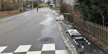 Verkehrstafel Haggenstrasse umgefahren.