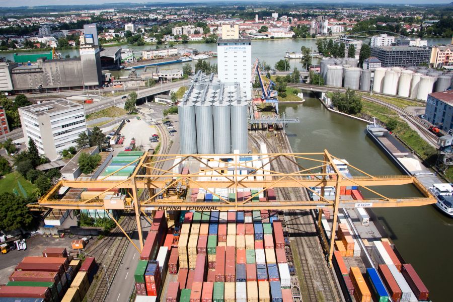 Containerterminal Basel Hafen Verlagerung