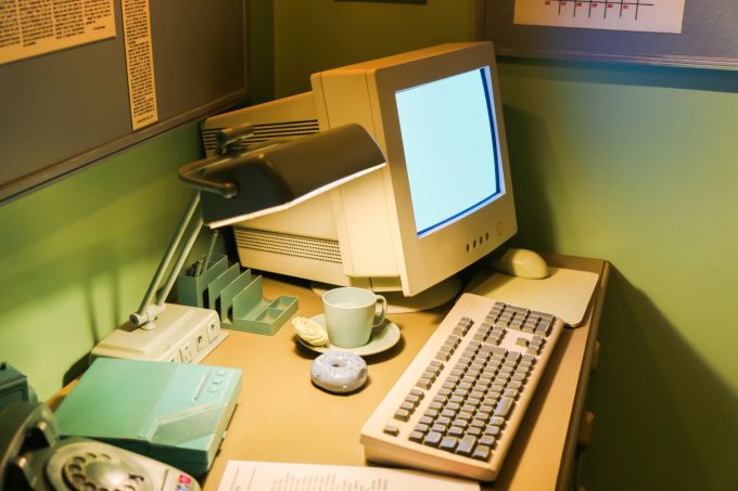 Kurz vor dem 1.1.2000 gab es die Angst, dass der Millenium-Bug ältere Rechner zum Absturz bringen würde. Innovation