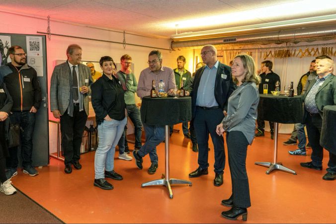 Austausch-Apéro zwischen Könizer GemeindeparlamentarierInnen und KMU-Verantwortlichen.