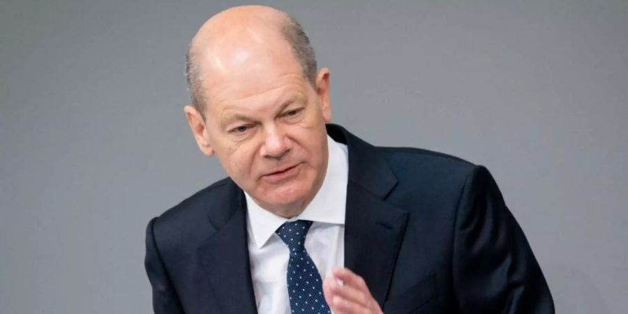 Der Wahlkampf der SPD startet mit Attacken: Kanzlerkandidat Scholz greift Union und Grüne an. Foto: Kay Nietfeld/dpa