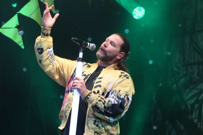 Der irischer Sänger und «The Voice of Germany» Coach Rea Garvey tritt im Rahmen der «Vor Deiner Tür»-Konzerte im Steigerwaldstadion in Erfurt auf. The Voice of Germany