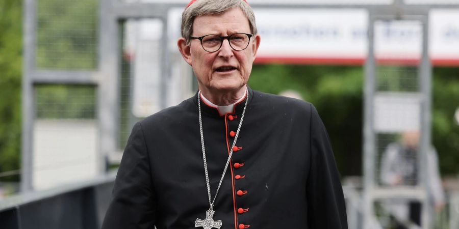 2020 hatte Woelki entschieden, ein seit langem angekündigtes Gutachten zum Umgang von Bistumsverantwortlichen mit Vorwürfen des sexuellen Kindesmissbrauchs nicht zu veröffentlichen.