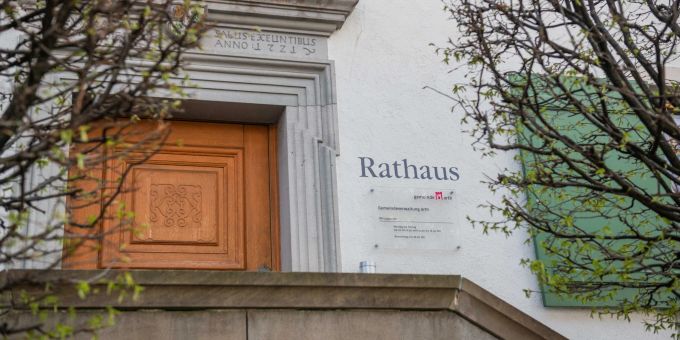 Die Gemeindeverwaltung Arth im Kanton Schwyz. Die Gemeindeverwaltung Arth im Kanton Schwyz.