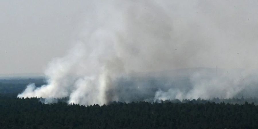 Rauch vom Grossfeuer im Grunewald