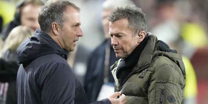 Lothar Matthäus (r) im Gespräch mit Bundestrainer Hansi Flick. Lothar Matthäus dfb