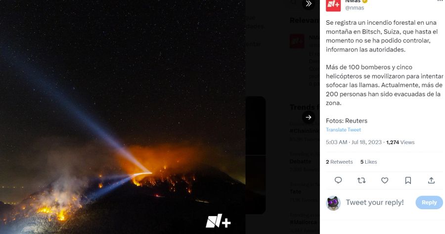 Mehr als 100 Feuerwehrleute stehen im Einsatz.