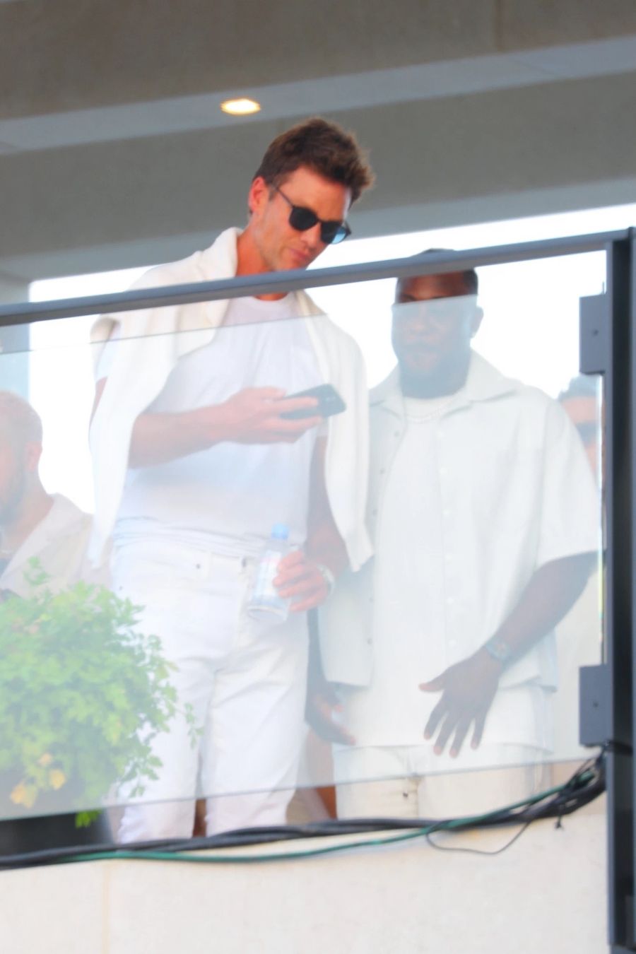 Tom Brady besucht die Party von Michael Rubin in den Hamptons.