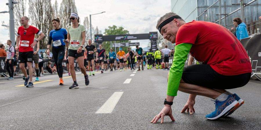 Am Ziel des Zürich Marathon. - Zürich