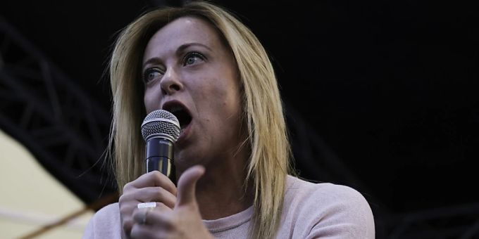 Giorgia Meloni, Chefin der grössten Rechtspartei Fratelli d'Italia und Favoritin auf den Job als Ministerpräsidentin. Foto: Fabio Sasso/ZUMA Press Wire/dpa Giorgia Meloni, Chefin der grössten Rechtspartei Fratelli d'Italia und Favoritin auf den Job als Ministerpräsidentin. Foto: Fabio Sasso/ZUMA Press Wire/dpa