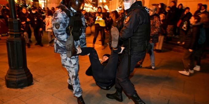 Festnahme bei Protesten in Moskau Festnahme bei Protesten in Moskau