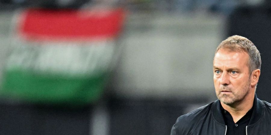 Flick muss Aufbauarbeit leisten: Nach der Niederlage gegen Ungarn braucht die Mannschaft neuen Mut.