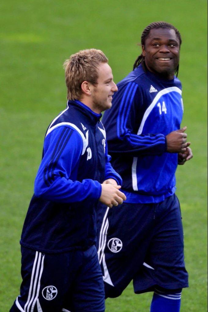 Ivan Rakitic und Gerald Asamoah spielten von 2007 bis 2010 gemeinsam für den FC Schalke 04. FC Schalke 04