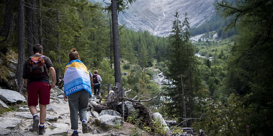 Der Ständerat befasst sich am heutigen Donnerstag mit dem indirekten Gegenvorschlag zur Gletscher-Initiative. (Archivbild)