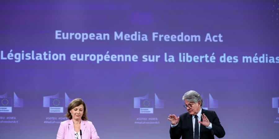 EU-Kommissar Jourova und Breton in Brüssel