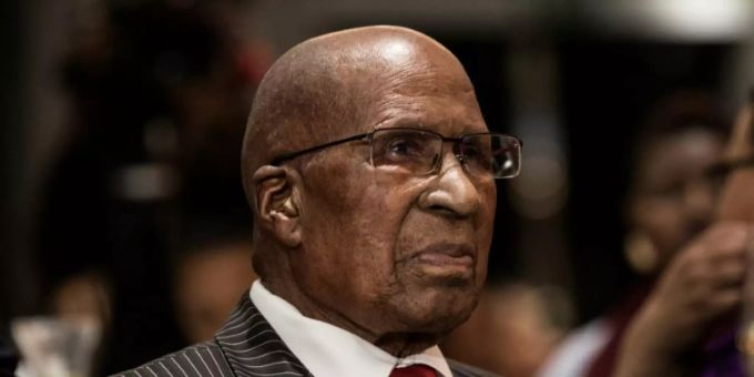 Andrew Mlangeni wurde 95 Jahre alt. andrew mlangeni