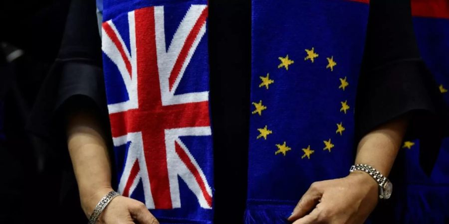 London und Brüssel führen Gespräche über Abkommen für Zeit nach Brexit weiter