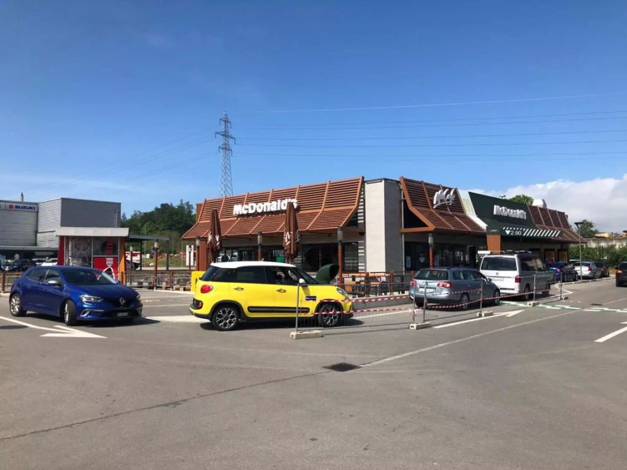 Zuvor konnten Hungrige lediglich zu Fuss beim Take-Away ihren Big Mac & Co. holen.