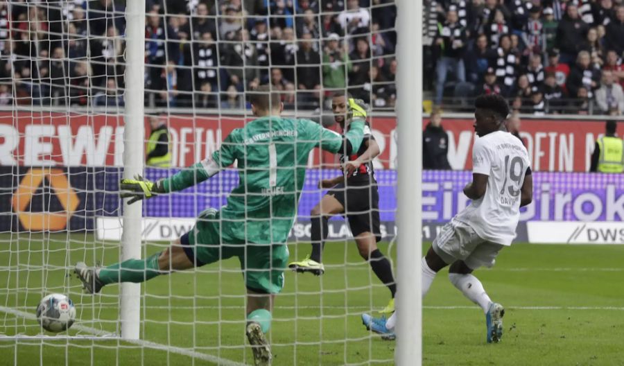 Beim 5:1-Sieg gegen Bayern München erzielt Sow sein erstes Bundesliga-Tor.