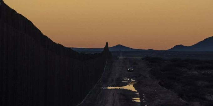 Washington - Tierschützer verklagen US-Regierung wegen Grenzmauer zu Mexiko