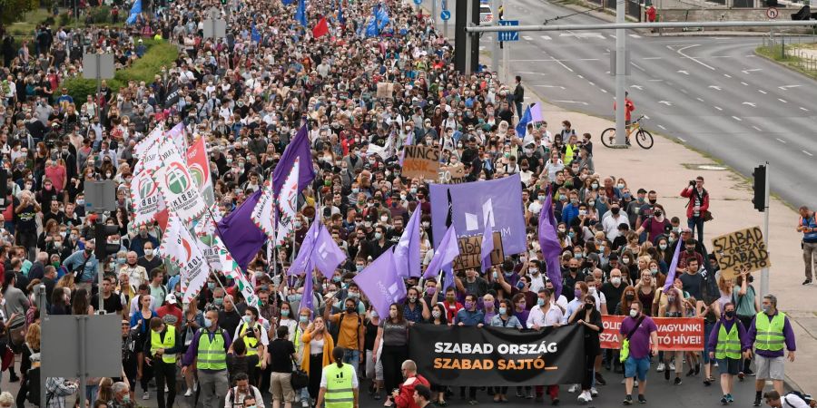 Demonstration Budapest für Medienfreiheit