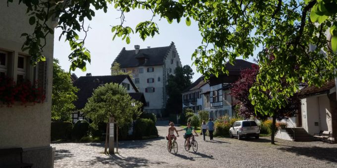 Das Schloss Greifensee. - Bezirk Uster Das Schloss Greifensee. - Bezirk Uster