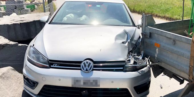Beim Unfall wurde der Autolenker leicht verletzt. Unfall